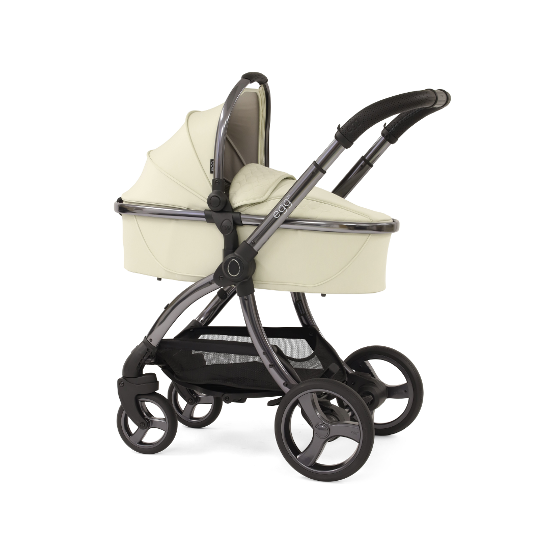 White leather top egg pram