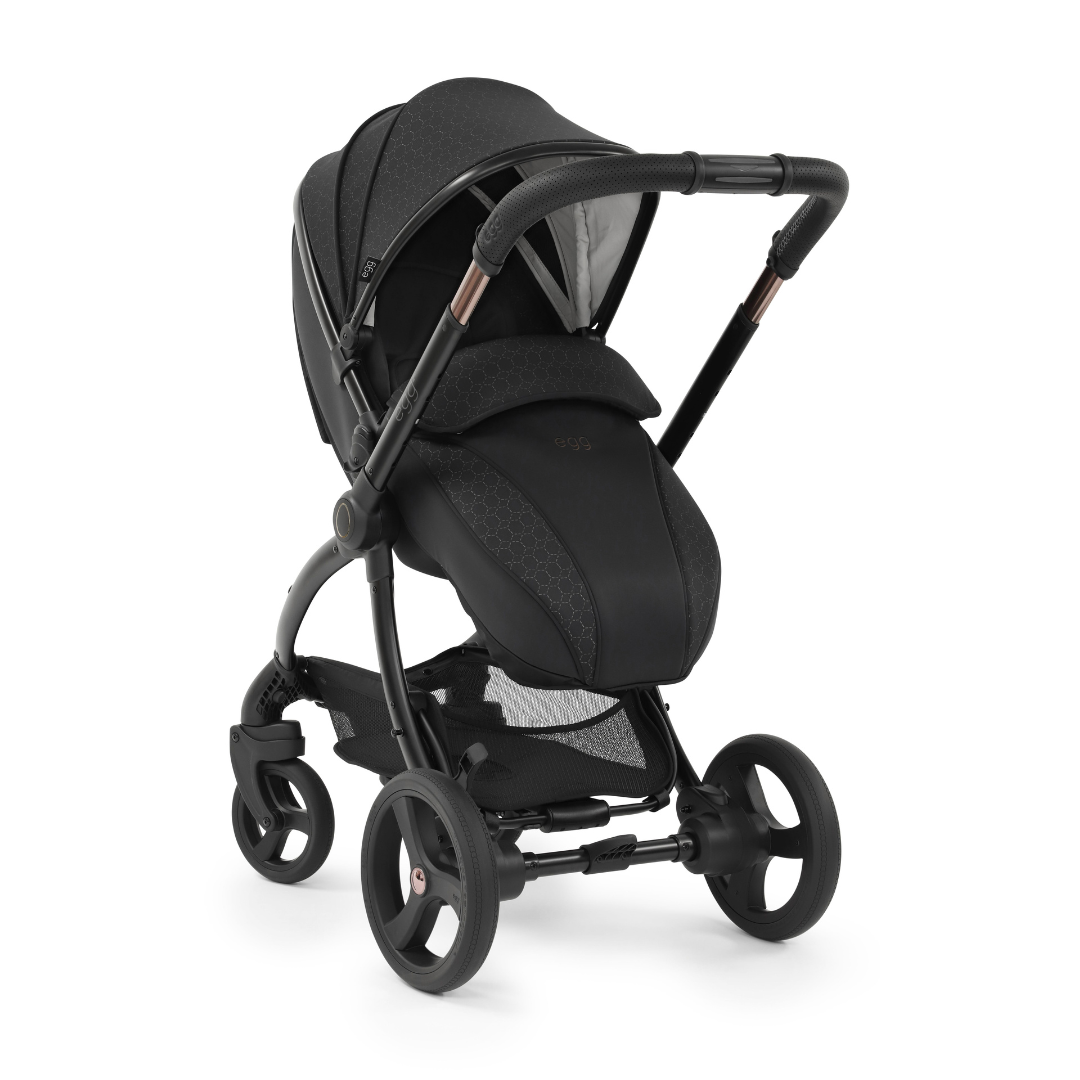 Black sales egg pram