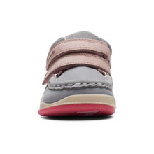 Load image into Gallery viewer, Clarks Noodle Play Toddler Shoes | Grey/Pink | Size 5 F

