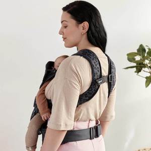 BABYBJÖRN Baby Carrier One Air Mesh 3D | Anthracite Leopard