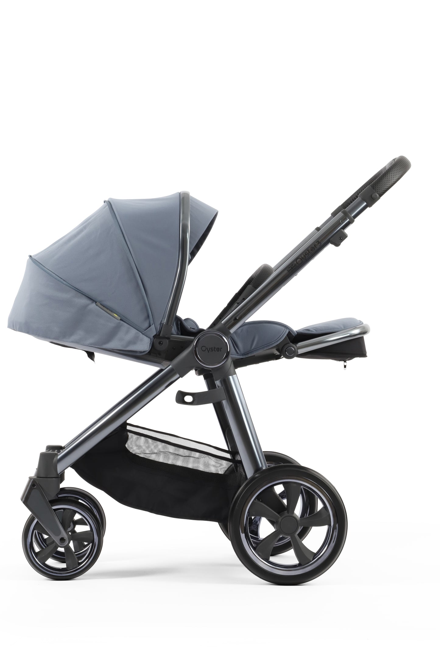 Oyster 3 Luxury 7 Piece Cybex Cloud T Travel System | Dream Blue (Gun Metal Chassis)