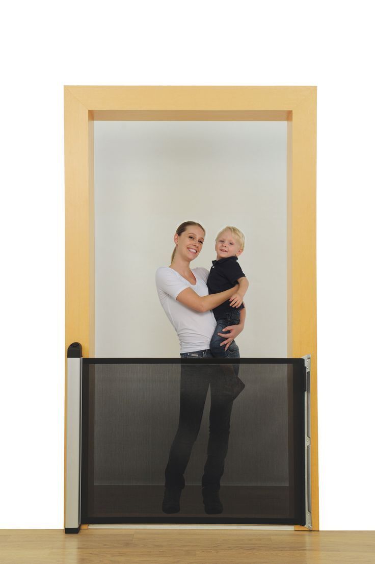 Lascal KiddyGuard Accent Retractable Safety Gate | Black