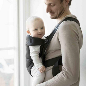 BABYBJÖRN Baby Carrier Mini | Black Cotton