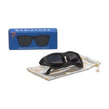 Load image into Gallery viewer, Babiators Original Navigator Sunglasses | Jet Black - 3-5y (Classic)
