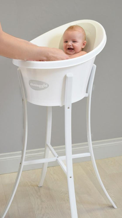 Shnuggle Baby Bath With Foam Back Rest- White/Grey